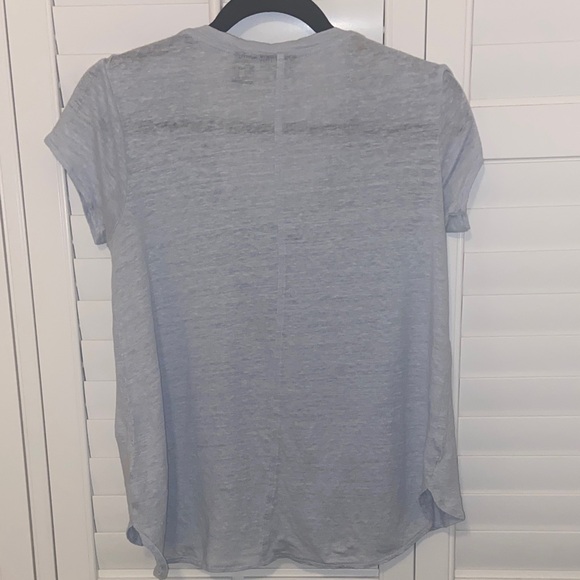 Tahari Light Blue V-Neck Short Sleeve Tee - Slub Knit 100% Linen Size M - Picture 3 of 5